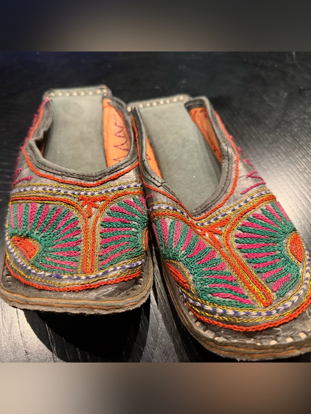 Embroidered Boho Slip-On Flats in Green & Pink size 6